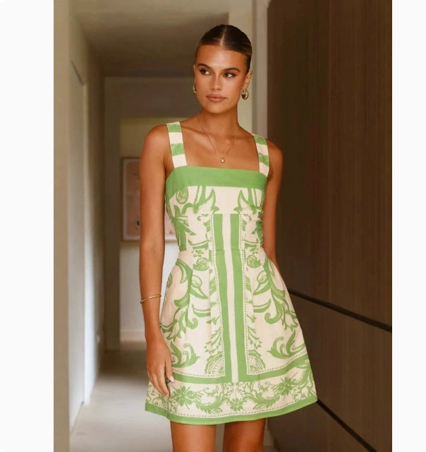 Robe courte a Bretelles